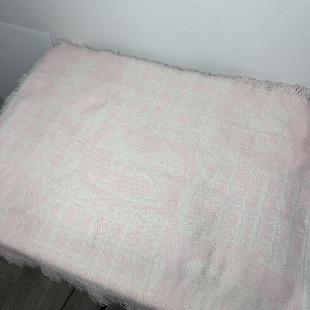 Vtg San Marcos 35x43” Carrusel Horse Baby Blanket Pink Nursery Acrylic Fringe